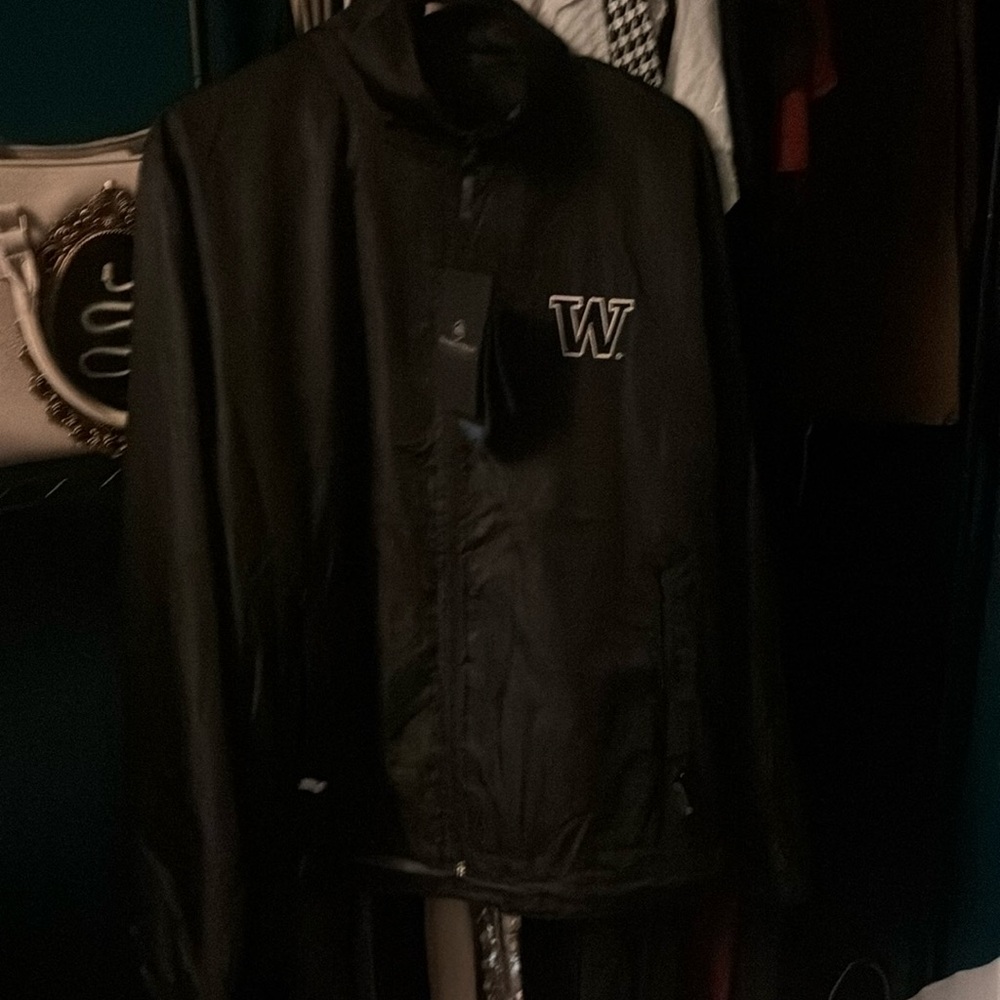 Is storm breaker jacket I don’t know what team